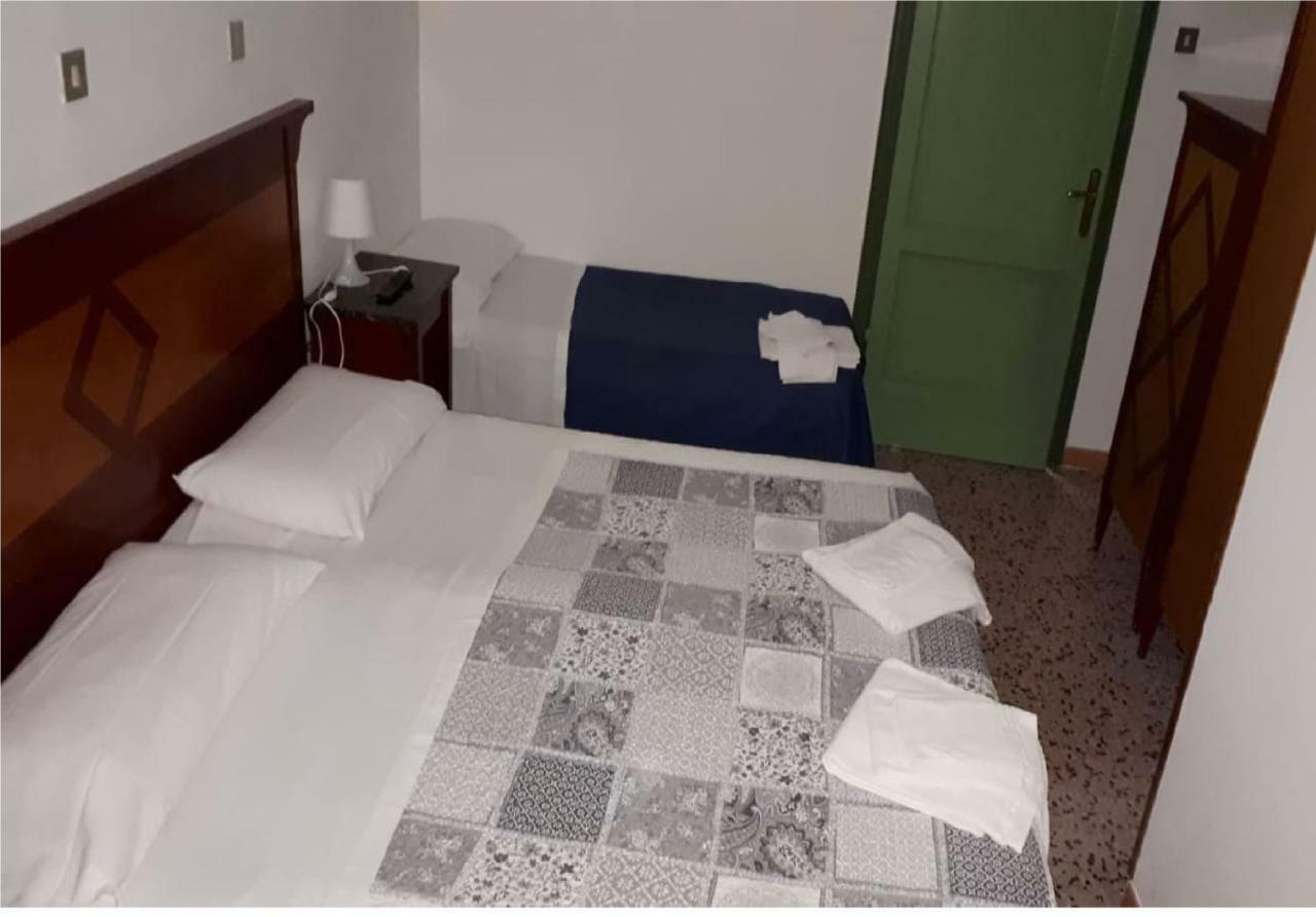 Hotel Stella Follonica Kültér fotó