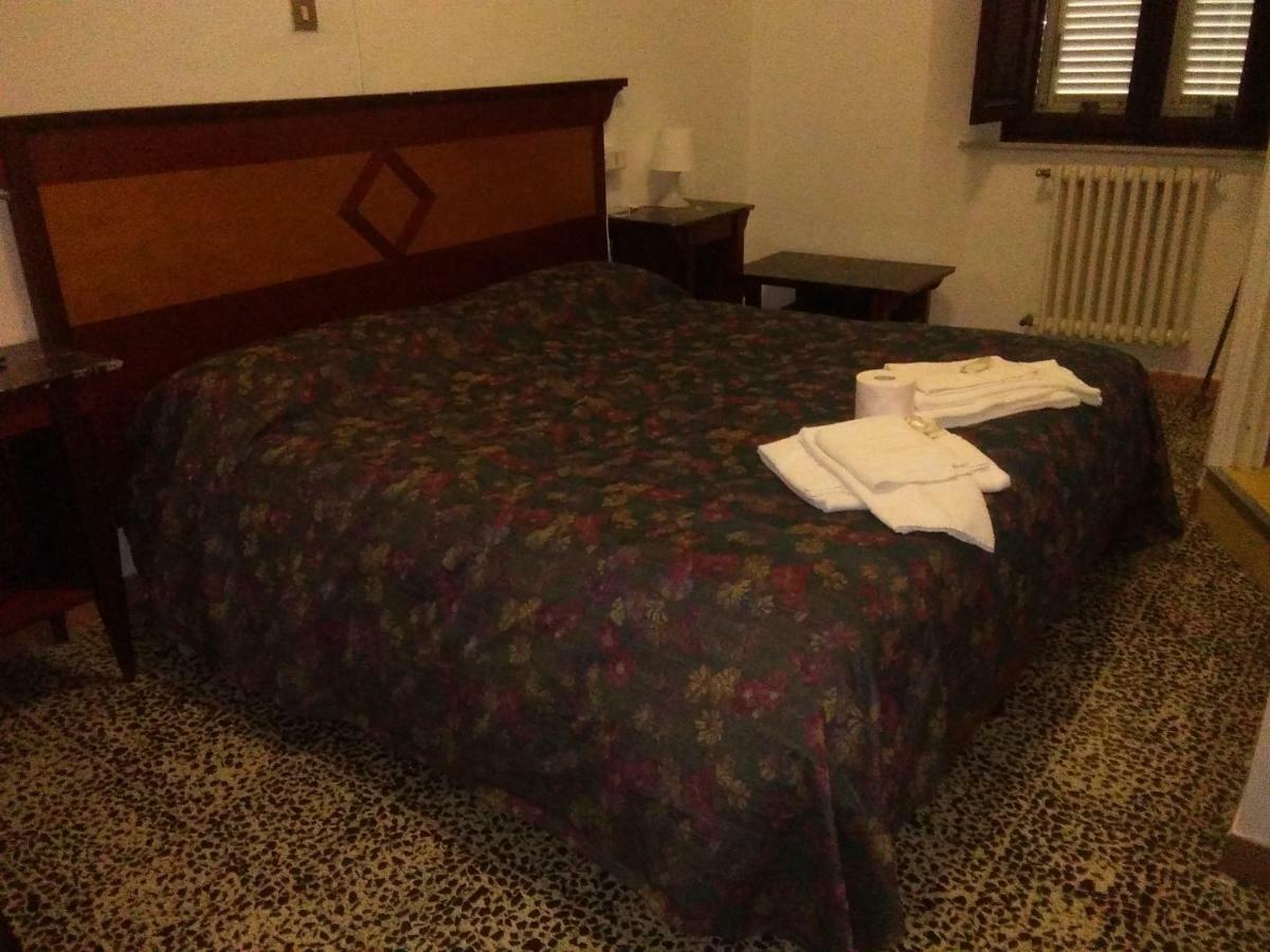 Hotel Stella Follonica Kültér fotó